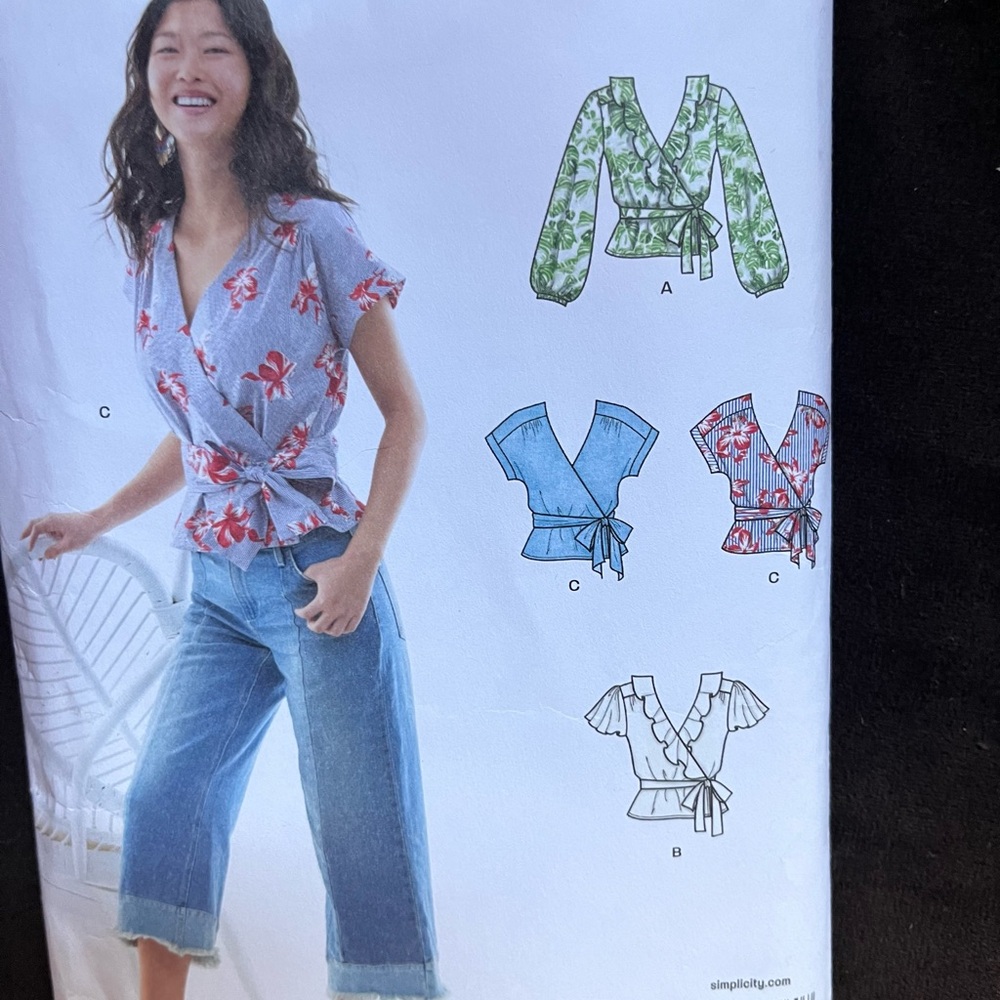 Blouse pattern, New Look 6560. Size 8-20. Long or short sleeves. brand new.